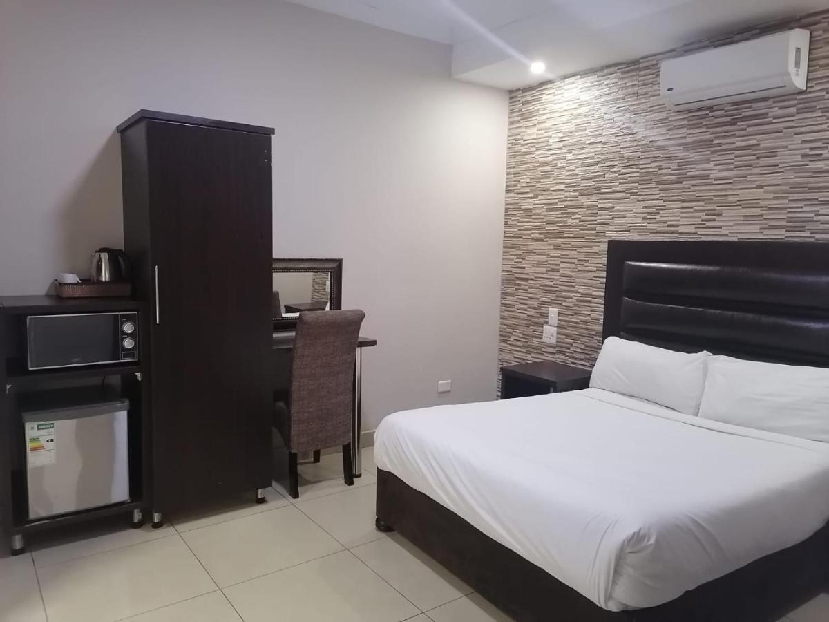 Bayside Hotel & Self Catering 110 West Street ダーバン エクステリア 写真